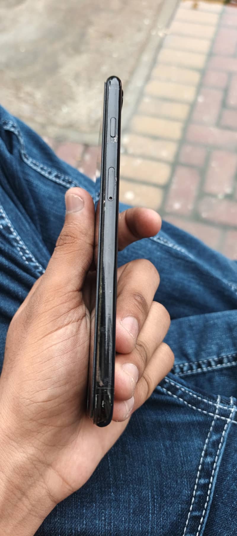 Apple iPhone 7 Plus 2