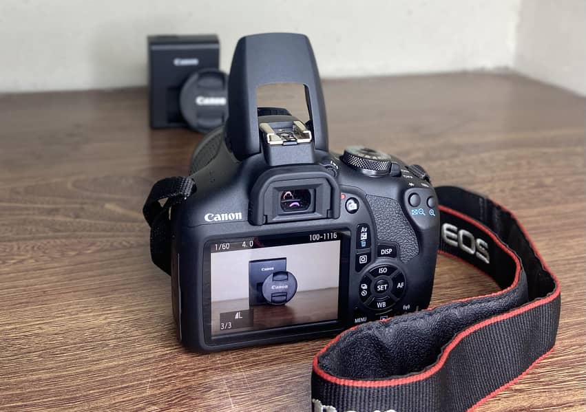 Canon EOS 2000D 4
