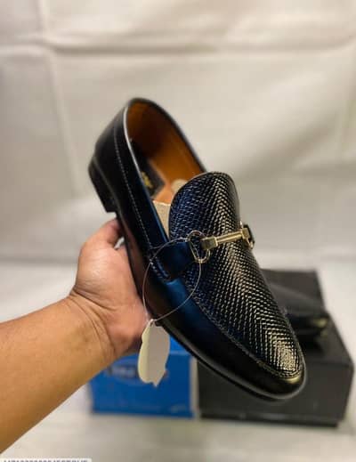 BLACK SHOES