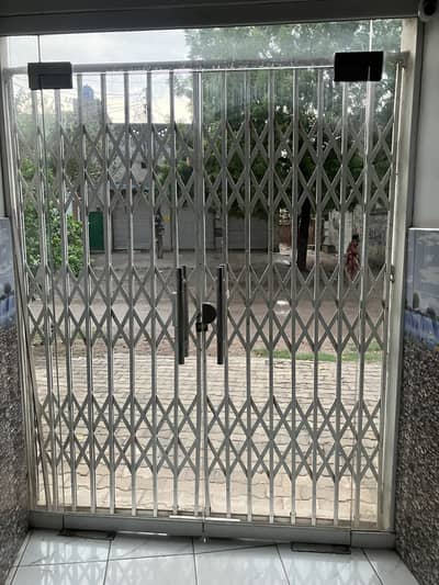 Glass door for sale 12mm glass