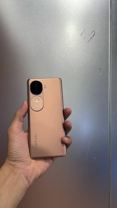 Vivo V40e { 03296969773 only Whatsapp}