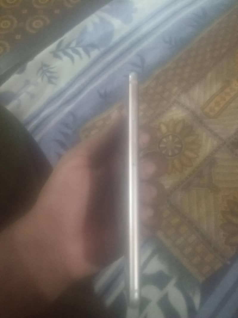 Apple iPhone 8 Plus 2