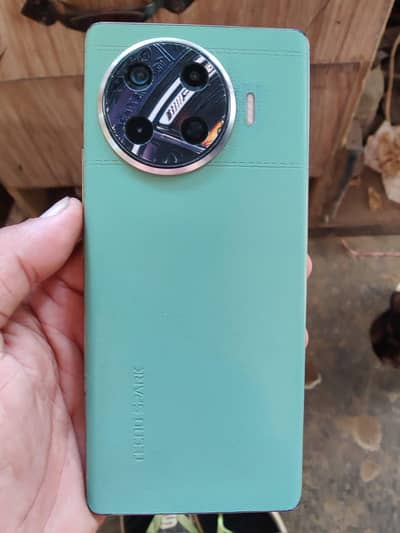 tacno spark 20 pro Plus 8+5 256 all koi fold nahi