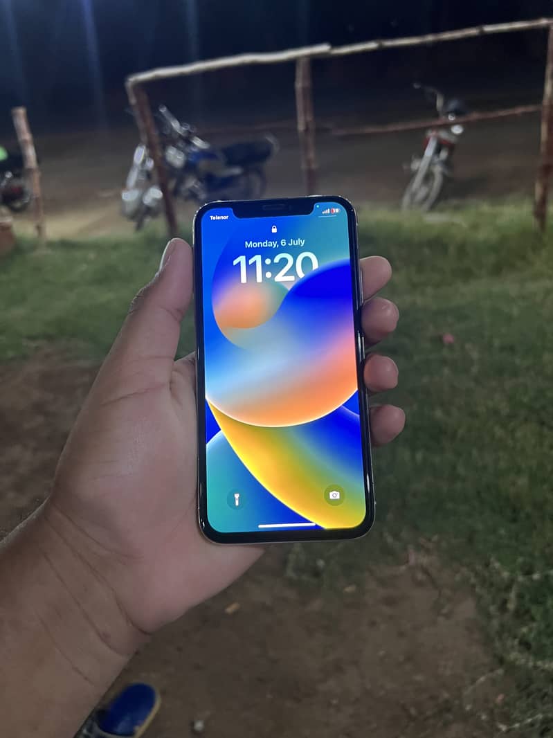 Apple iPhone X 2