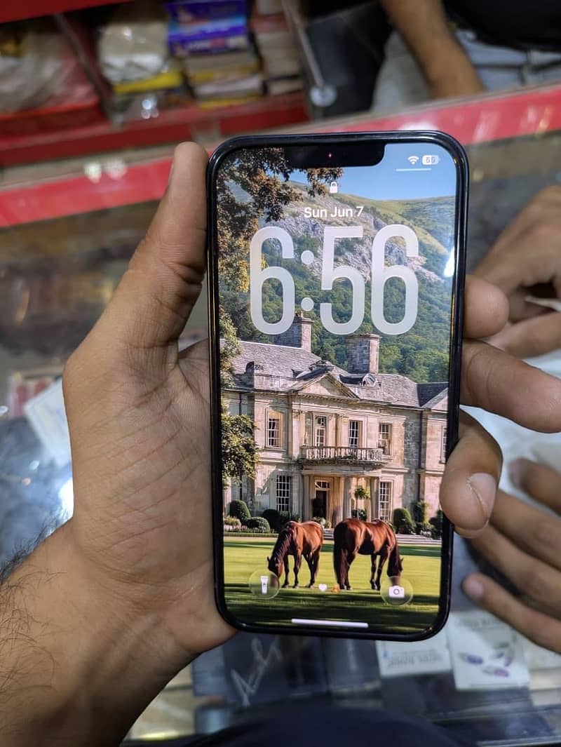 Apple iPhone 14 5