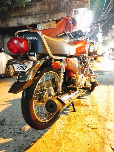 urgent sale=model 2025-2024 hay=190 say km nahi hoga=CSD say leya hay