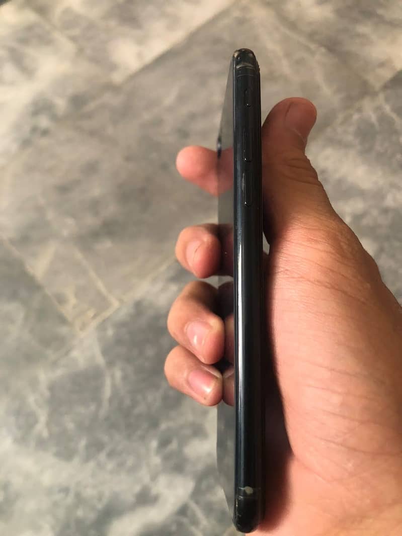Apple iPhone SE 4