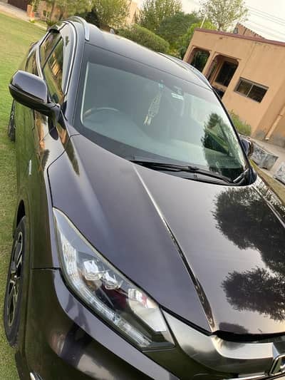 Honda Vezel 2014/2017 for sale 3rd owner for sale