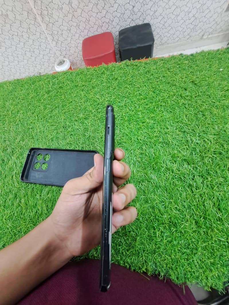 One Plus 10 Pro 6