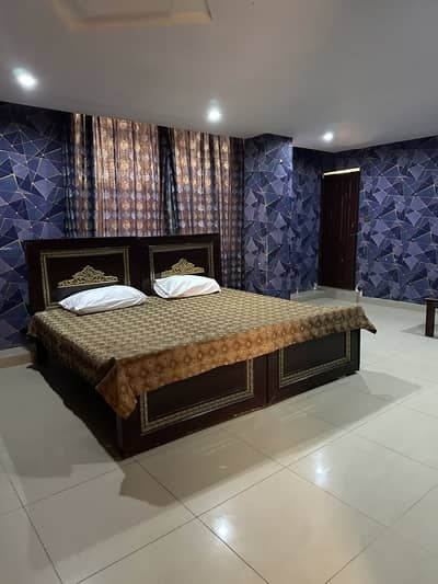 Bedroom available for rent monthly basis
