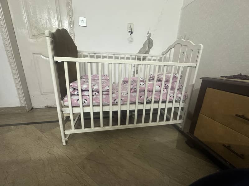 Baby cot 0