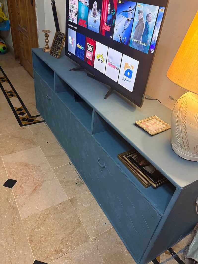 TV trolley 2