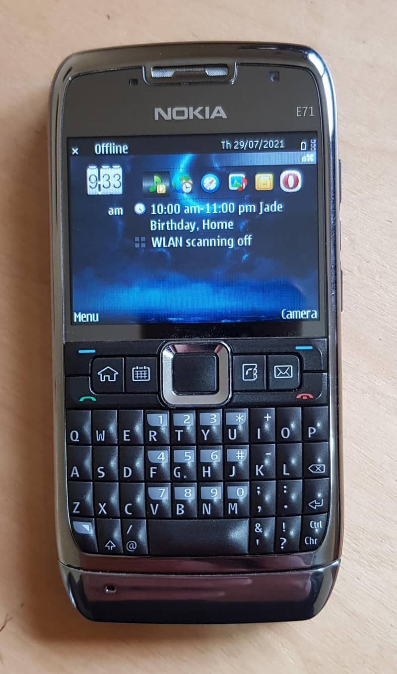 Nokia E71 1