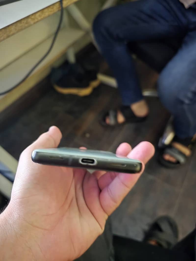 Google Pixel 6a 4