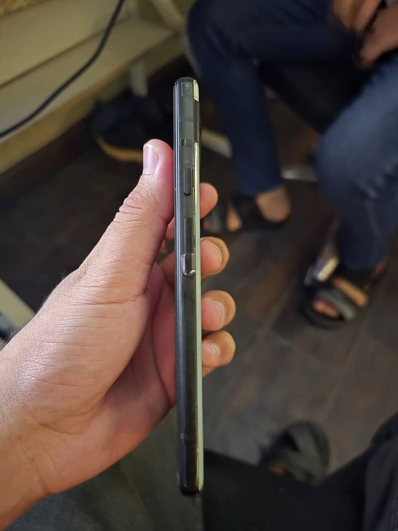 Google Pixel 6a 5