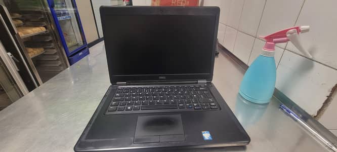 i am selling my laptop urgently.