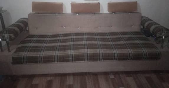 5 seater sofa for sell condition pic mei dekh sakte ha