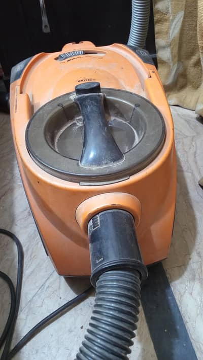 vacuum cleaner