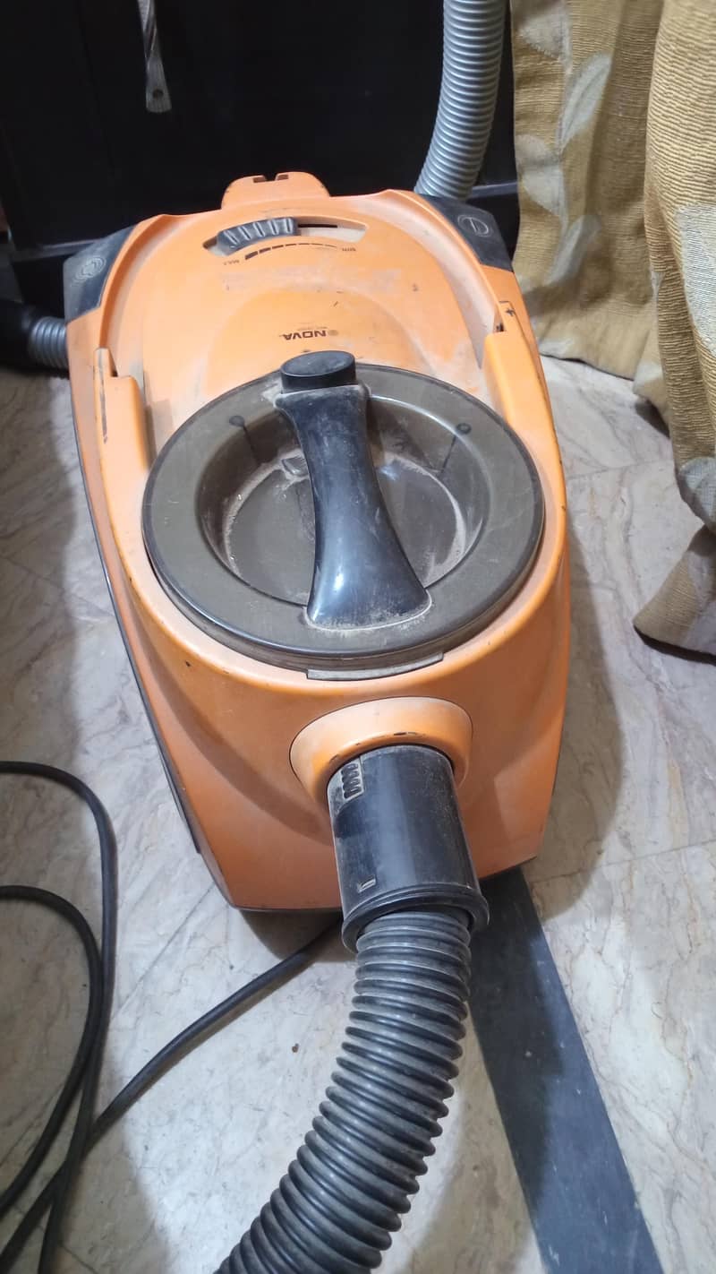 vacuum cleaner 1