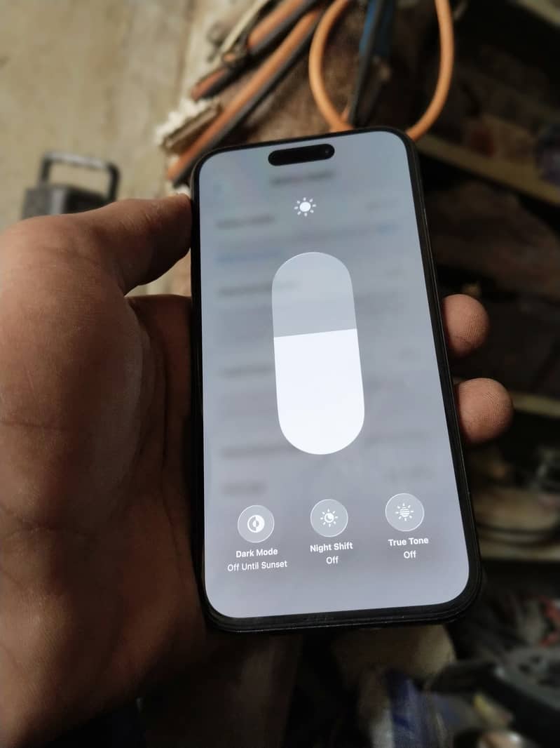 Apple iPhone 15 Pro 0