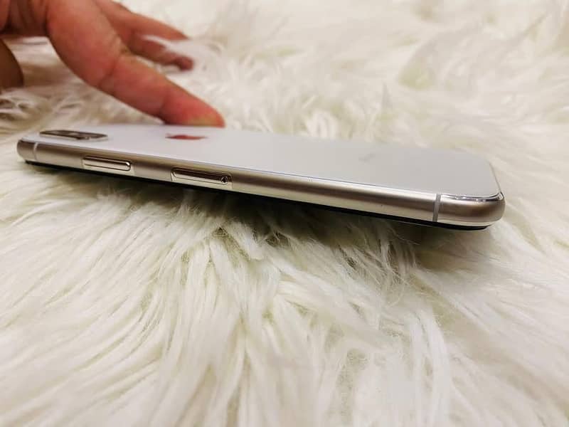 Apple iPhone X 8