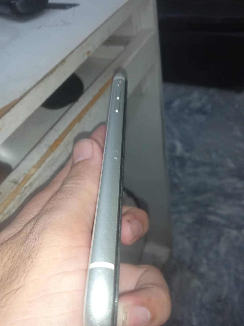 Apple iPhone 11 5