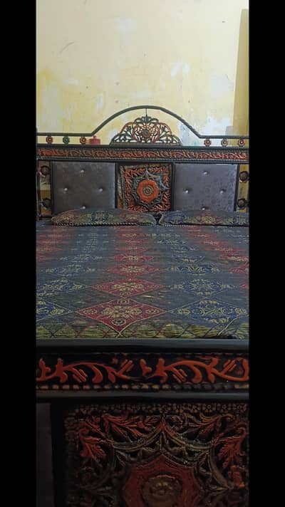 beautiful bed with good quality matress
