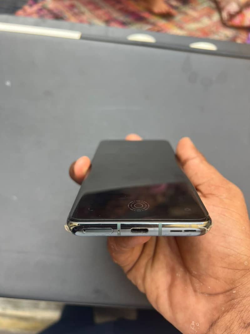 One Plus 9 Pro 6