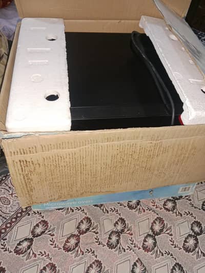 Haier HMN 32100EGB