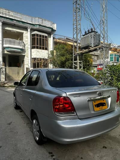 Toyota Platz 2003
