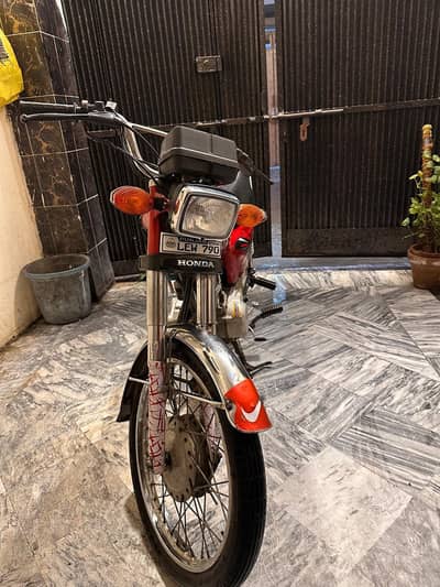 Honda 125 available