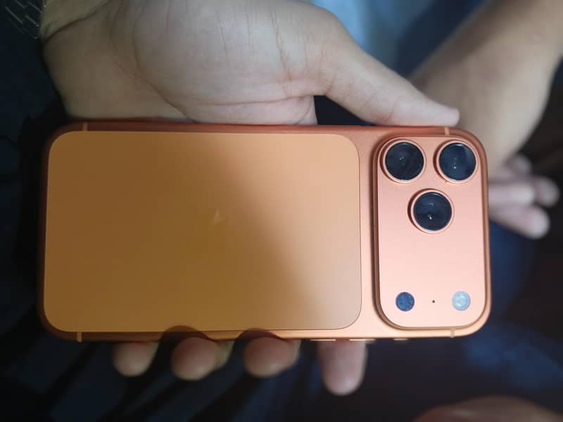 iphone 17 pro max 1