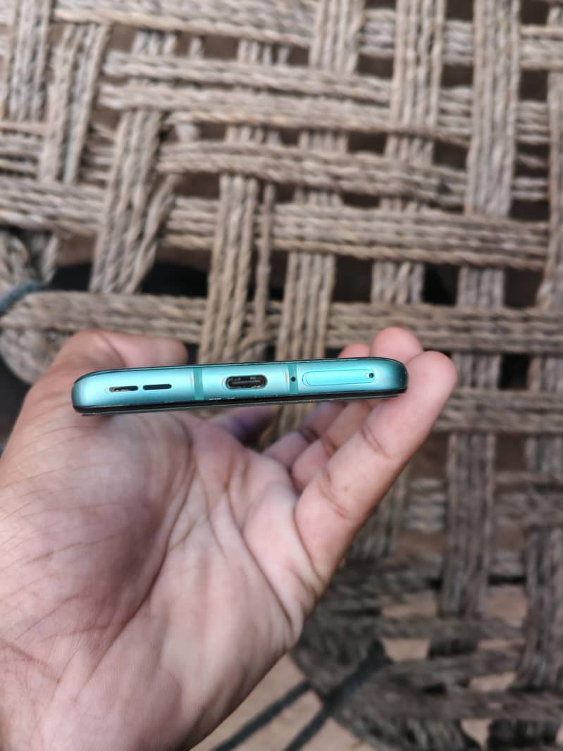 One Plus 8T 4