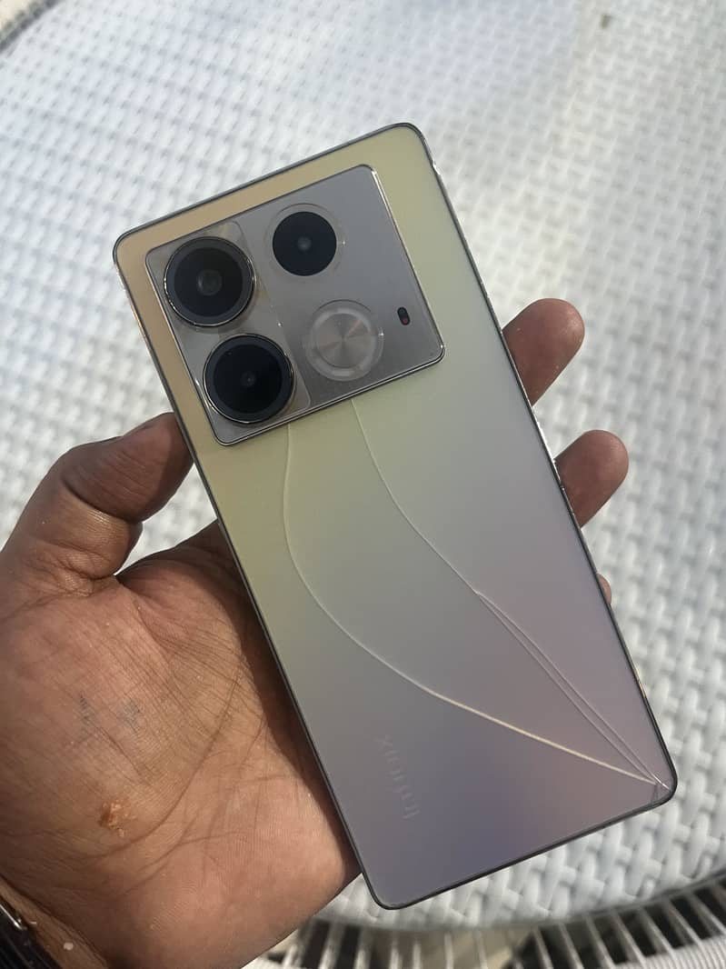 Infinix Note 40 4