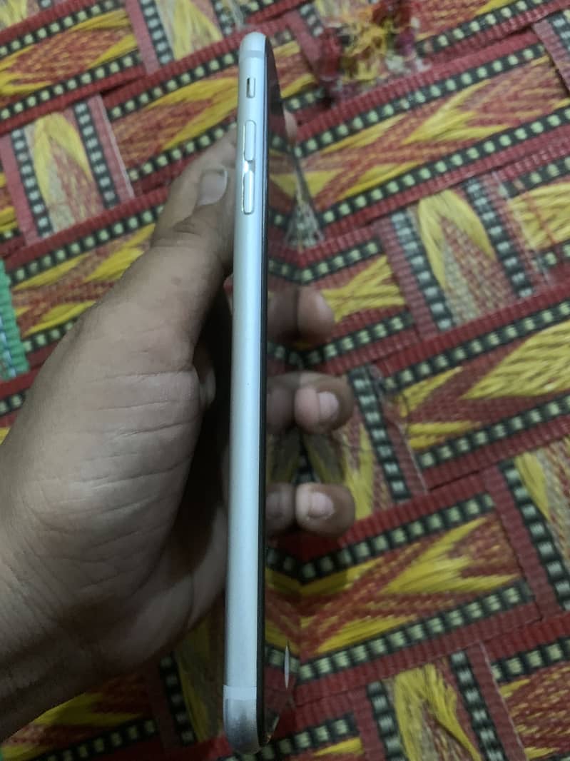 Apple iPhone 6 Plus 2