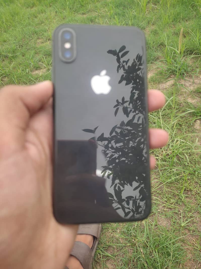 Apple iPhone X 5