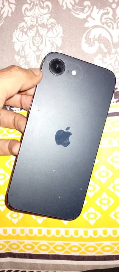 Apple iPhone 16e