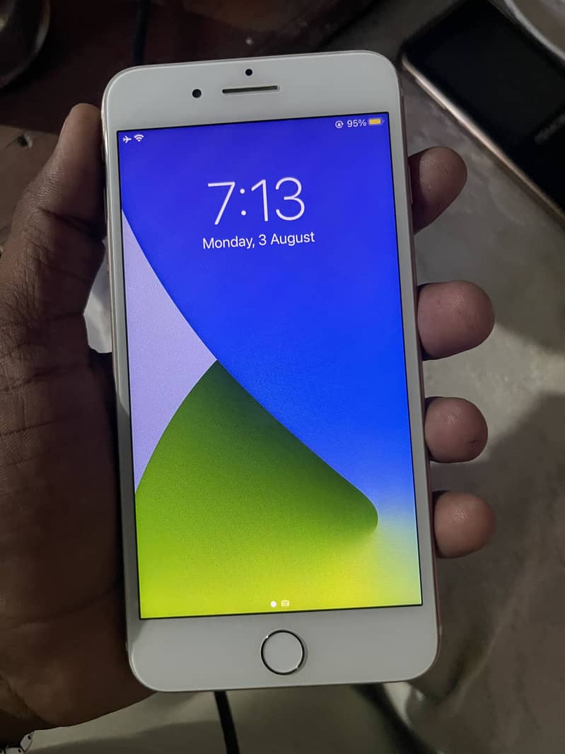 Apple iPhone 7 Plus 0