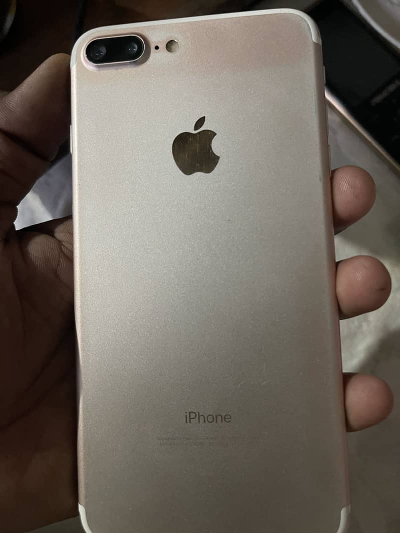 Apple iPhone 7 Plus 1