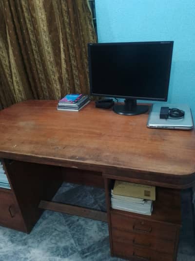 Wooden Table For Office And House Use.