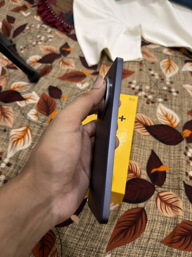 Realme 13 Plus 4