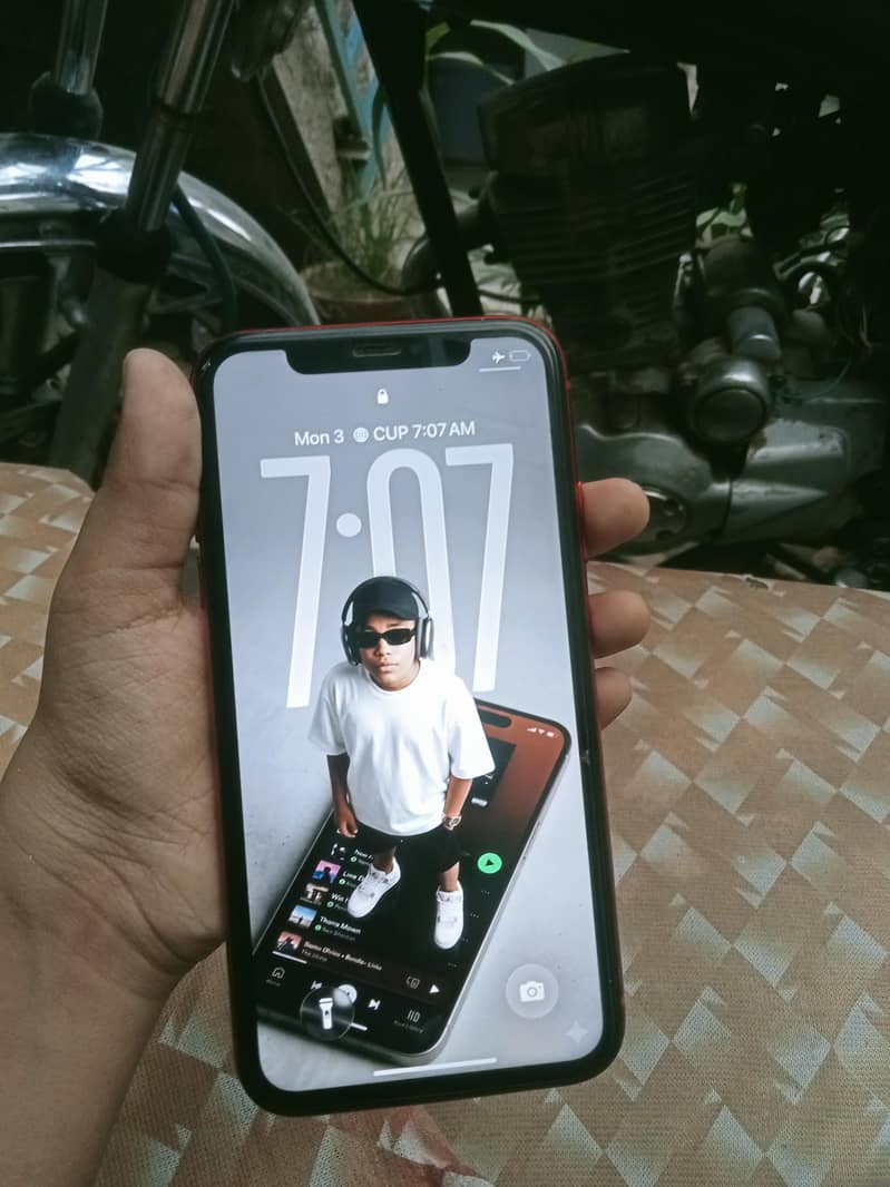 Apple iPhone 11 4