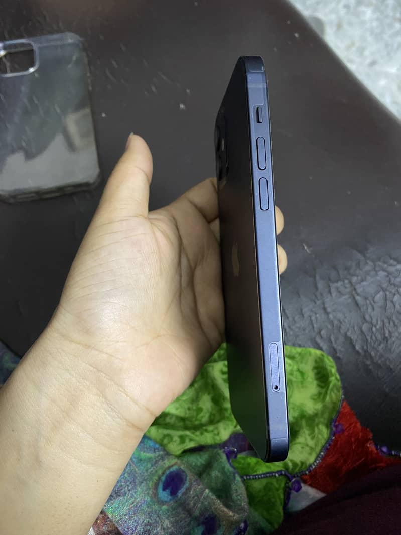 Apple iPhone 12 2