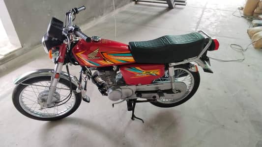 Honda 125 new totel. 3300 km chala hua