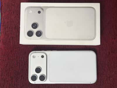 Apple iPhone 17 Pro Max - Silver