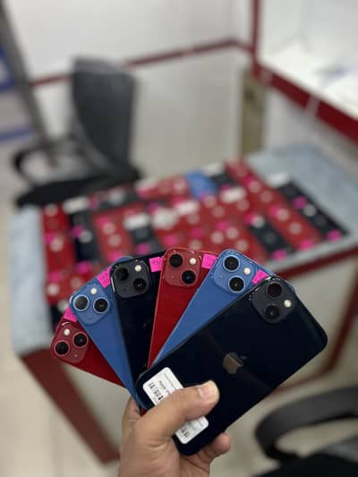 Apple iPhone 13