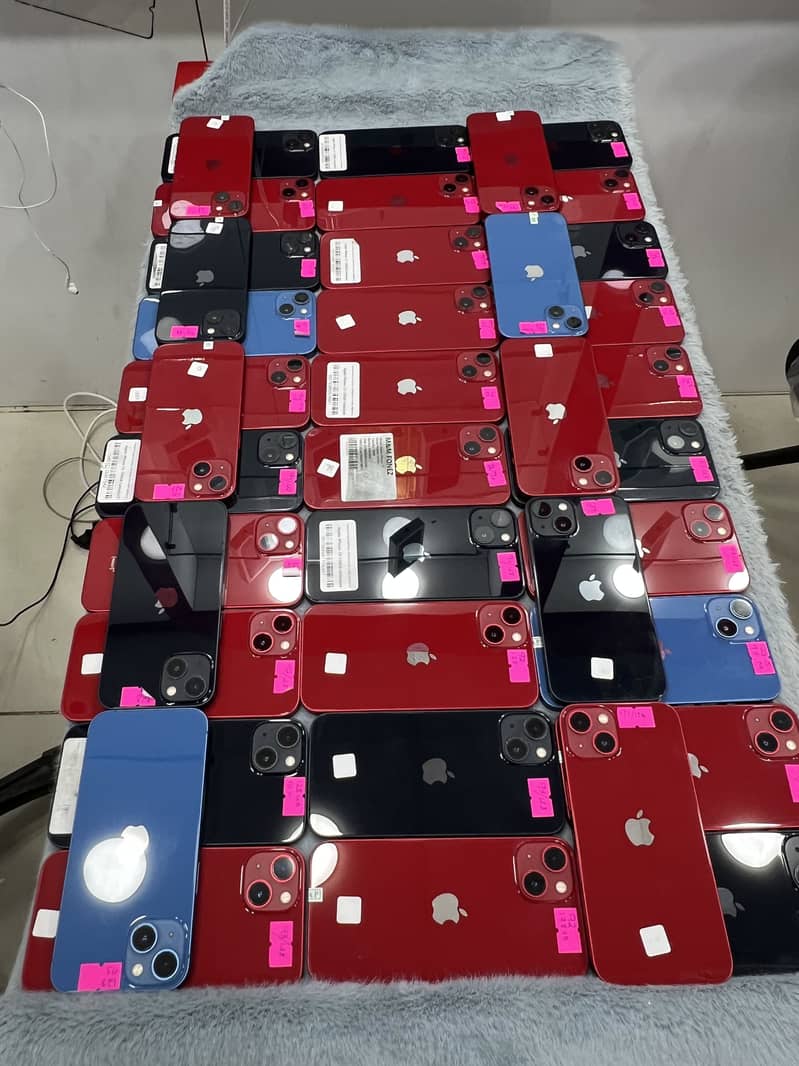 Apple iPhone 13 2