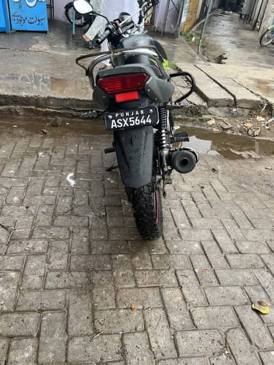 Yamaha Ybr g 125 brand new WhatsApp pe msg kre kindly no call