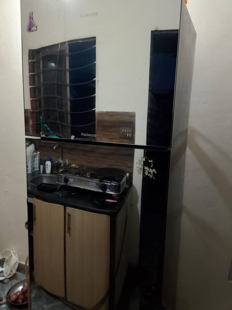 Refrigerator 0
