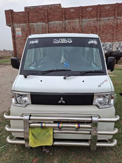 Mitsubishi Minicab Bravo 2012